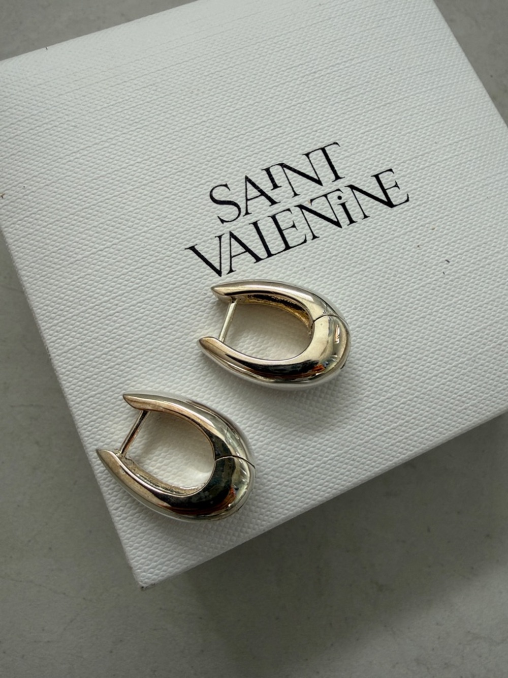 SAINT VALENTINES PAOLO HOOPS in sterling silver